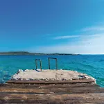 Σπίτι διακοπών Three-bedroom In Tkon