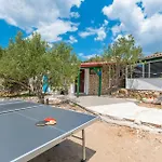 Three-bedroom In Σπίτι διακοπών Tkon