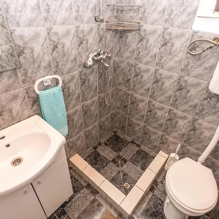 Feriehus Three-bedroom In Tkon