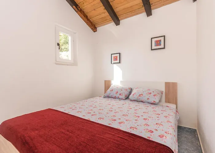 Three-bedroom In * Tkon