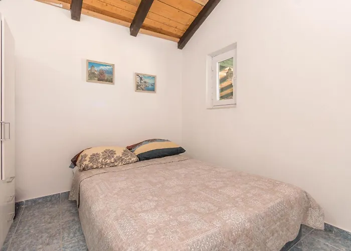 Three-bedroom In Semesterbostad *