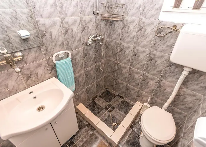 Tatil Evi Three-bedroom In Tkon