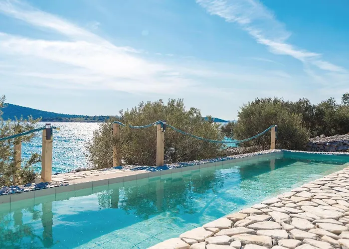 Three-bedroom In Semesterbostad