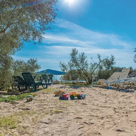 Vakantiehuis Three-bedroom In *