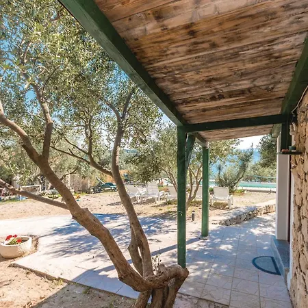 Beautiful Home In Tkon