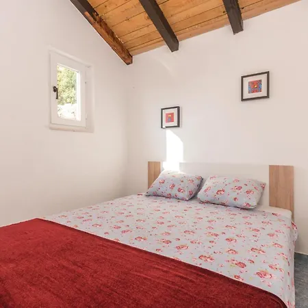 Three-bedroom In * Tkon