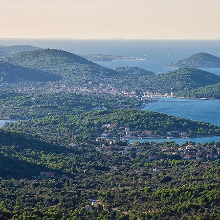 Three-bedroom In * Tkon