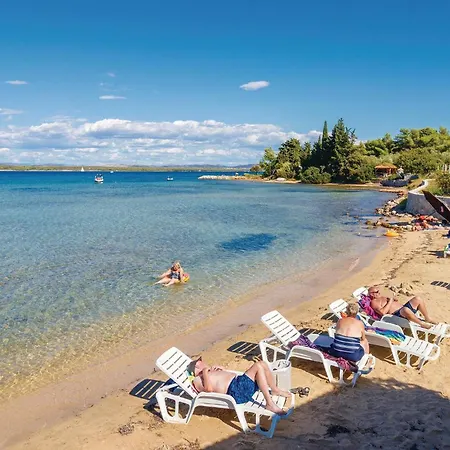 Three-bedroom In Tatil Evi