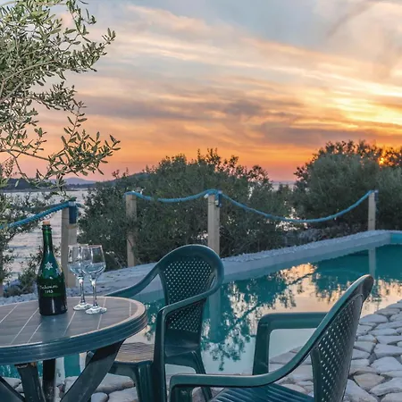 Three-bedroom In Tkon