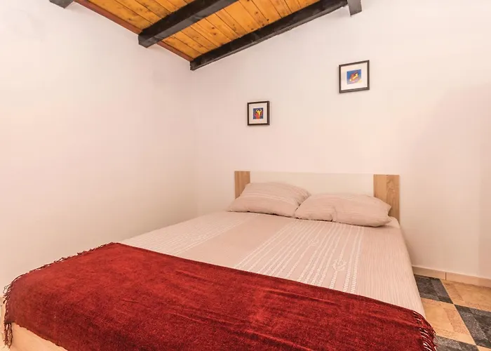 Three-bedroom In Ткон